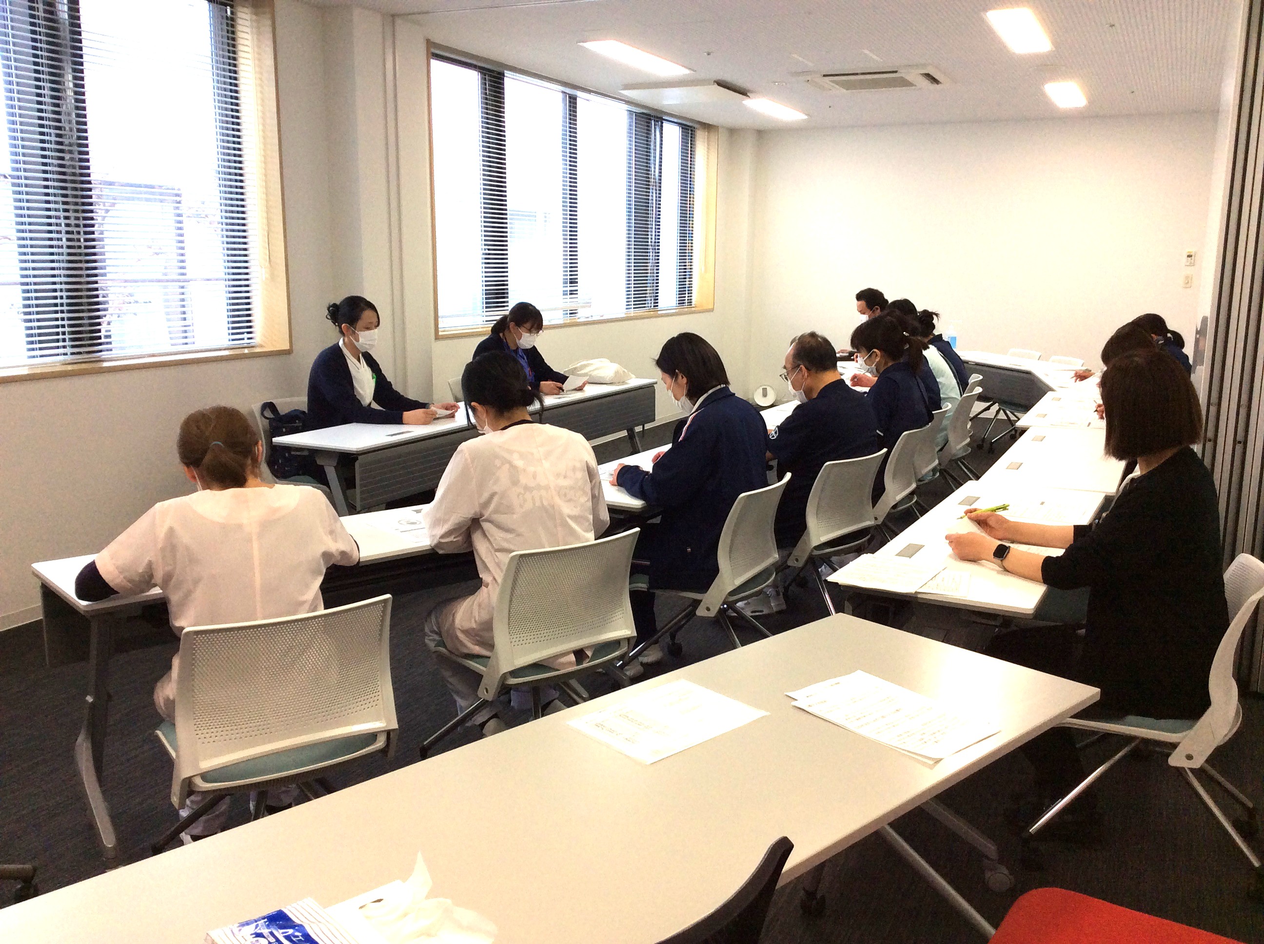 R8.2内部研修１.JPG