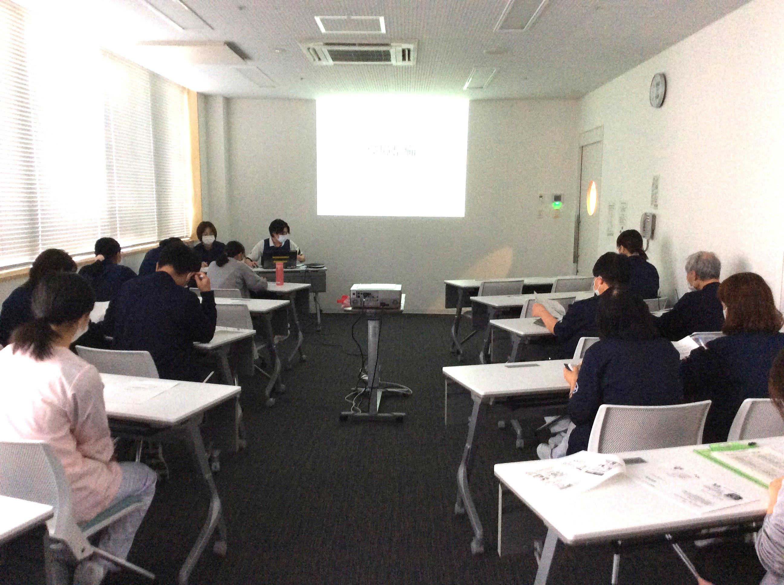 R8.2内部研修３.JPG